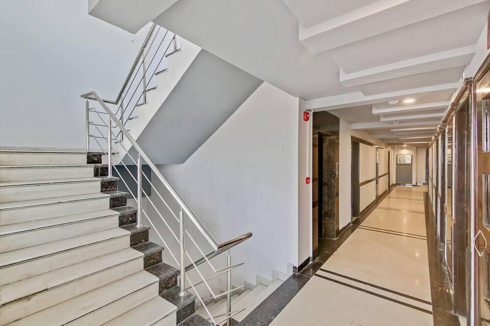 Hotel Queens Tower Αμριτσάρ Εξωτερικό φωτογραφία